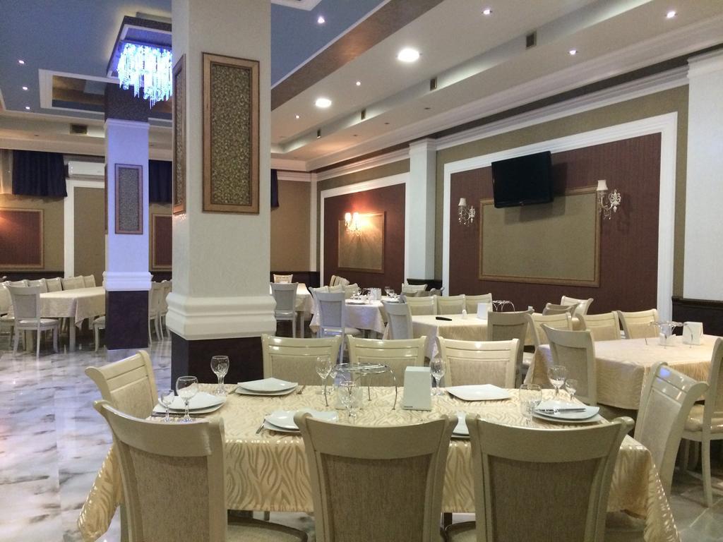 Lara Hotel กอริส ภายนอก รูปภาพ